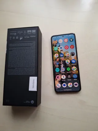 Motorola Razr 50 grigio