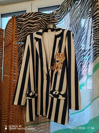 Chaqueta blazer rayas y animal print