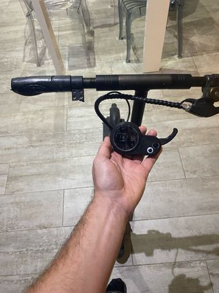 Patinete Eléctrico + Cargador + Casco