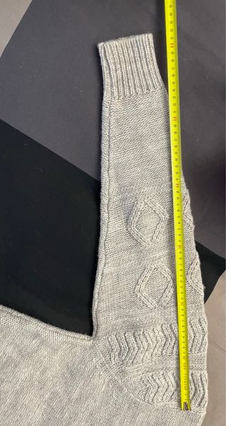 Maglione uomo grigio con scollo a V