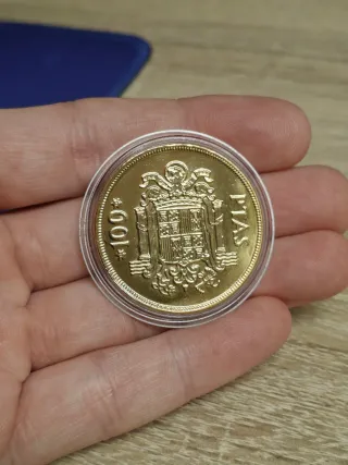 Bañada en oro 100 PTAS Juan Carlos 1975