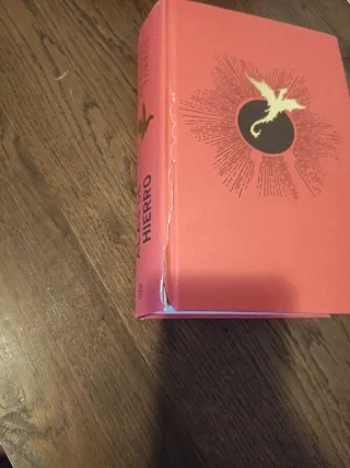 Alas de hierro (Empíreo 2)