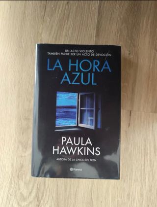 Novela La hora azul de Paula Hawkins,