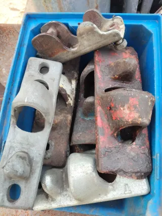 Elementos de fallebasr de puertas traseras de carr