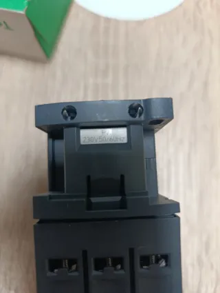 Contactor Schneider LC1D12P7