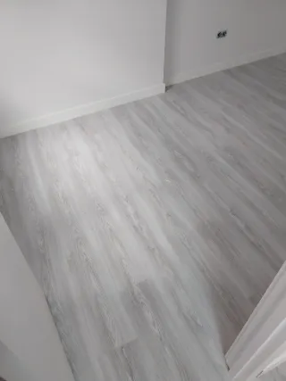 Instalación tarima flotante y vinílicos