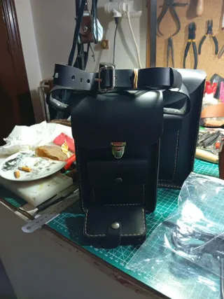 Bolso bandolera cuero ternera al cromo