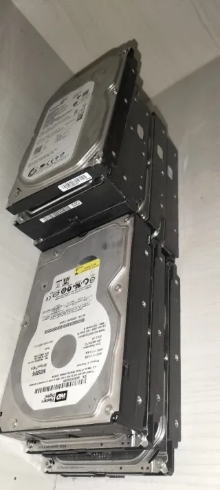 Hard disk usati varie marche e grandezze