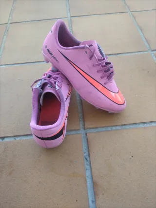 Zapatillas de fútbol Nike Mercurial rosas