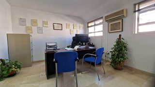Oficina en venta en Zona Puerto Deportivo en Fuengirola