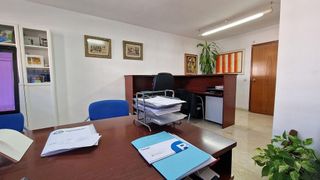 Oficina en venta en Zona Puerto Deportivo en Fuengirola