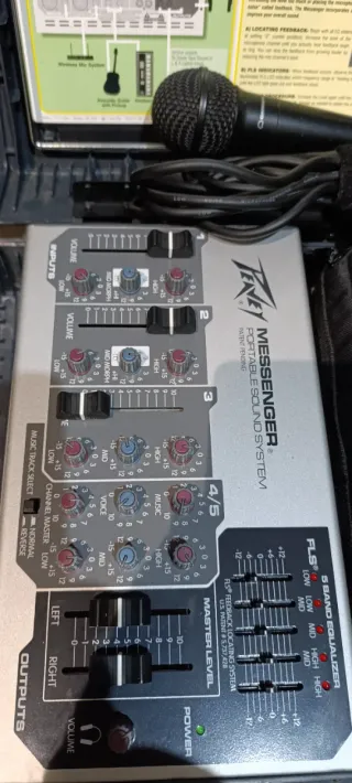 Sistema de sonido portátil Peavey Messenger M100