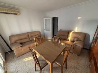 Piso en alquiler en Parque Alcosa - Jardines del Edén en Sevilla