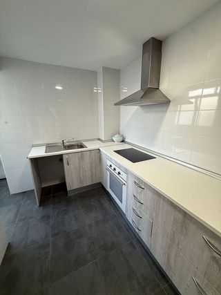 Piso en alquiler en Parque Alcosa - Jardines del Edén en Sevilla