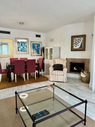 Piso en alquiler en Los Naranjos - Las Brisas en Marbella