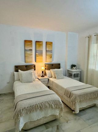 Piso en alquiler en Los Naranjos - Las Brisas en Marbella