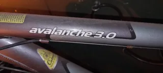 Bicicleta GT Avalanche 3.0