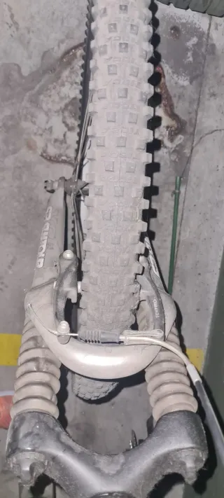 Bicicleta GT Avalanche 3.0