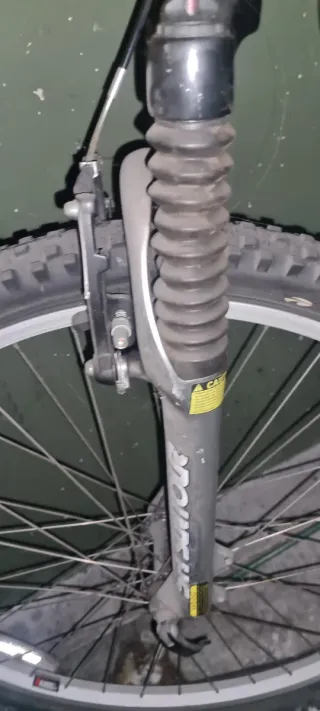 Bicicleta GT Avalanche 3.0