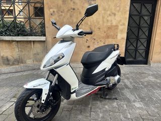 Scooter 125cc Blanca