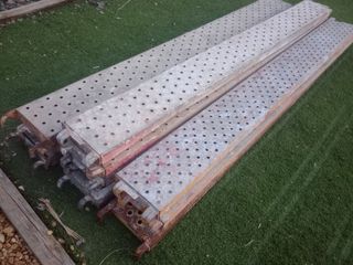 CUERPOS ANDAMIOS EN CONJUNTO