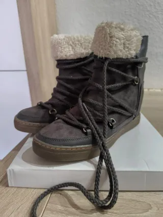 Botas de montaña mujer con borreguito