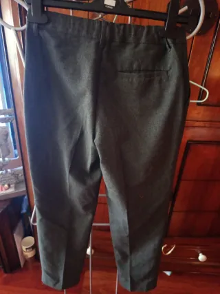 Pantalón colegial niño gris talla 9-10 años en bue