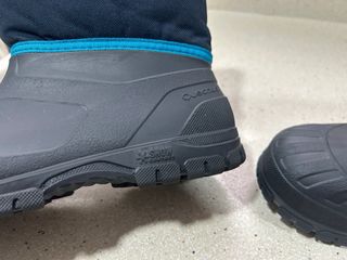 Botas de nieve infantiles negras y turquesa