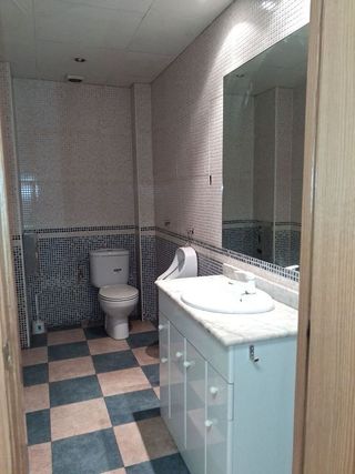 Local comercial en alquiler en Delicias en Zaragoza