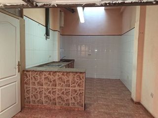 Local comercial en alquiler en Delicias en Zaragoza