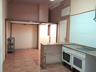Local comercial en alquiler en Delicias en Zaragoza
