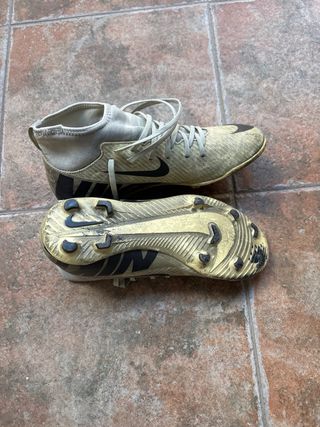 Botas de fútbol Nike talla 38,5