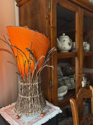 Lámpara de mesa ecológica madera y papel