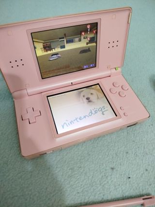 Nintendo DS Rosa con Lápiz y Cargador