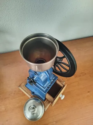 Molinillo de café antiguo ELMA