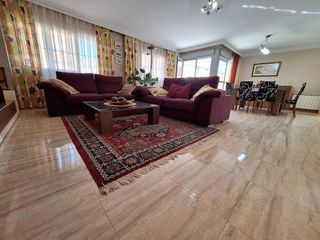 Casa adosada en alquiler en Corralejos - Campo de las Naciones en Madrid