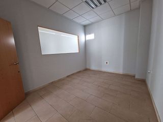 Oficina en alquiler en Elda