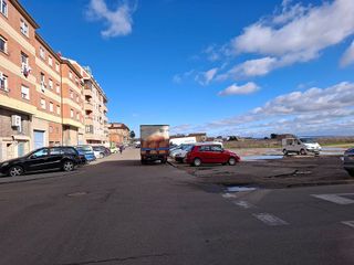 Local comercial en venta en Los Bloques en Zamora