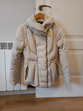 Chaqueta de plumas Zara Beige Talla M