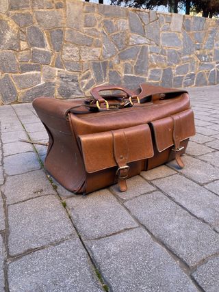 Maleta de cuero vintage marrón