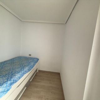 Piso en alquiler en Avda. de Abril. - 9 de octubre en Sagunto