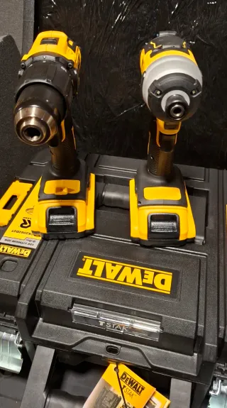 Kit DeWalt DCK2062D2T Taladro y Atornillador