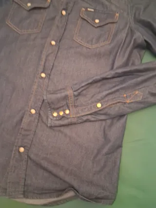 Camisa tejana Diesel azul. Muy poco usada. Talla M