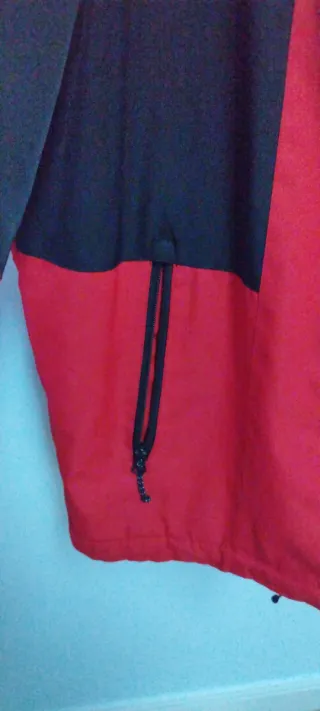 Cazadora Invierno Jack & Jones Roja y Negra