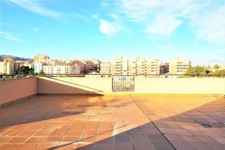 Ático en alquiler en San Luis en Almería