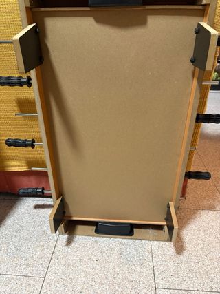 Biliardino da tavolo con piedini