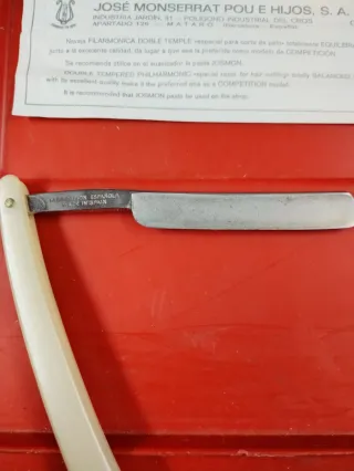 Navaja de barbero antigua Filarmónica