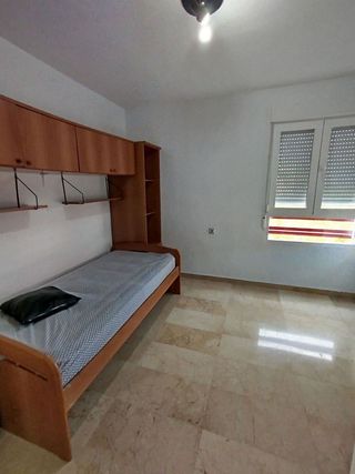 Piso en alquiler en Barrio de Zaidín en Granada