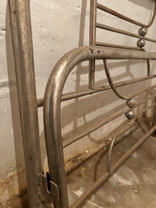 Cabecero y piecero antiguo de metal