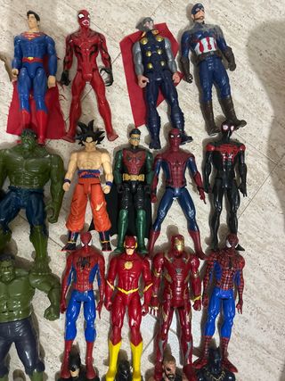 Pack 23 Muñecos Articulados Marvel